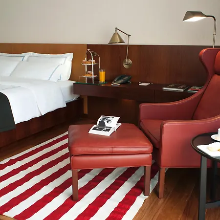 Square Nine Belgrade-the Leading Of The World 5*