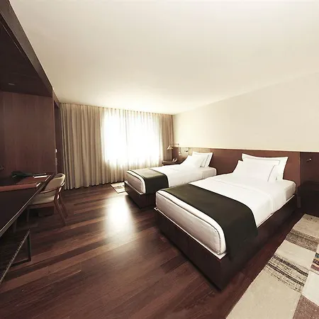 Hotel Square Nine Belgrade-the Leading Of The World