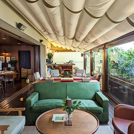 Square Nine Belgrade-the Leading Of The World