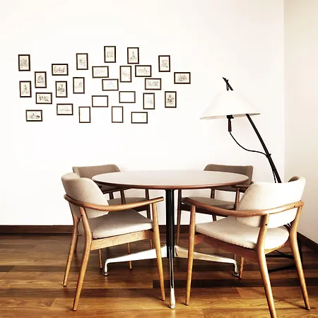 Square Nine Belgrade-the Leading Of The World 贝尔格莱德