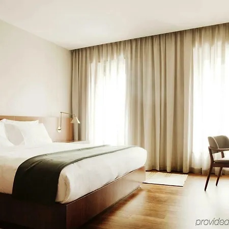 Square Nine Belgrade-the Leading Of The World Belgrado