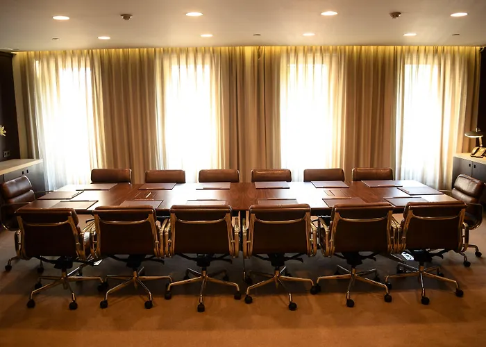 Square Nine Belgrade-the Leading Of The World 5* Belgrad