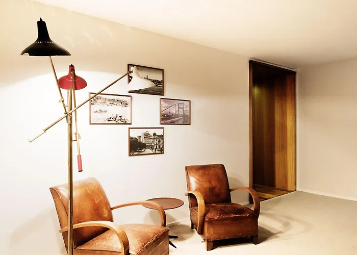 Hotel Square Nine Belgrade-the Leading Of The World