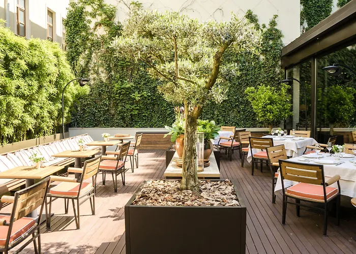 Square Nine Belgrade-the Leading Of The World 5* Belgrad