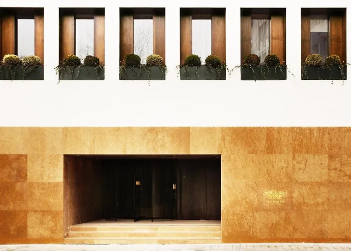 Square Nine Belgrade-the Leading Of The World